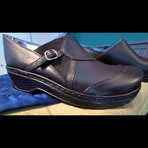 Klogs Camden 9.5 NWOT